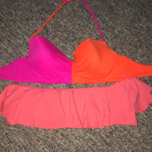 Random bathing suits - Picture 3 of 3